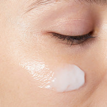 CeraVe Hydrating Hyaluronic Acid Serum